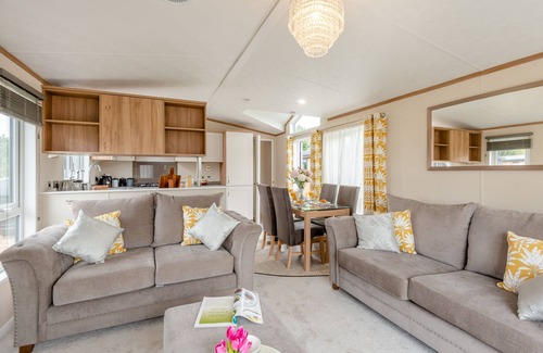 Welney House | Serena Lodge - Two Bedroom House, Sleeps 4