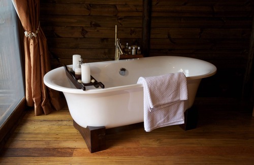 Selous Game Reserve Cabin | Serena Mivumo River Lodge