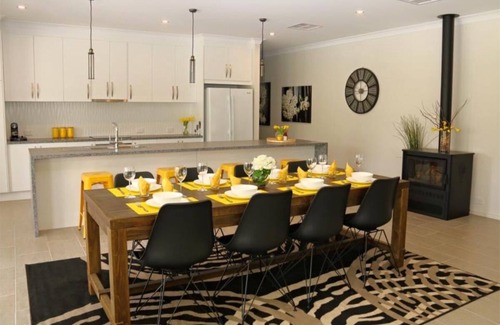 Sevenhill House | Serendipity@7hill self-contained accommodation