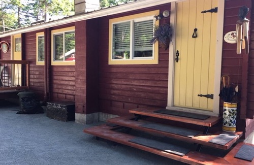 Sturdies Bay Cabin | Serendipity by the sea