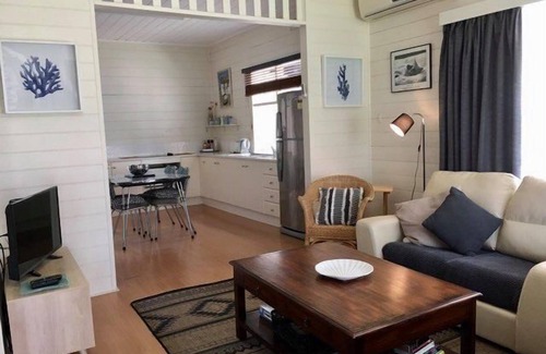 Rivoli Bay House | Serendipity Holiday Cottage - The beach in 60 seconds.