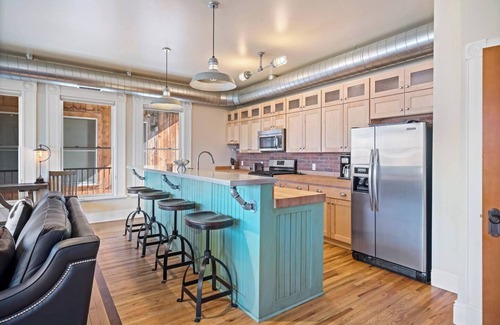 Livingston Condo | Serendipity House: Historic Downtown Livingston Loft