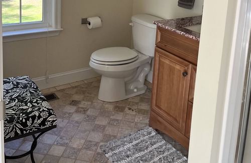 Rock Hall House | Serendipity Peaceful carriage house in quaint waterfront town