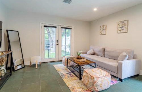 Sherman Oaks House | Serene 1 bed guest house with patio sleeps 6