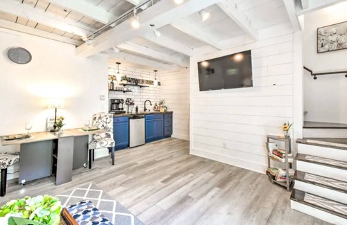Bath House | "Serene 1 Bedroom with River View, Gardens, and Private Amenities, Near Town"