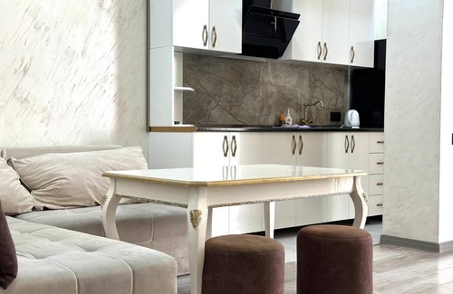 Kentron Apartment | Serene 2-bedroom apartment in Yerevan