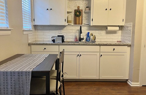 Temple House | Serene 2-bedroom house 4 min from Baylor Scott and White Hospital