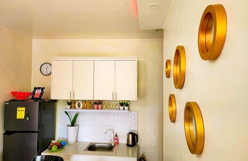 Jaro House | Serene 2BR Escape: Poolside Bliss in Iloilo City