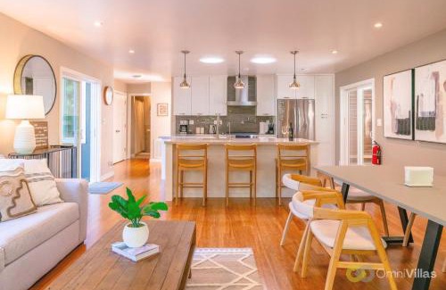 Northwood House | Serene 2BR Retreat Great Views Private Hot Tub