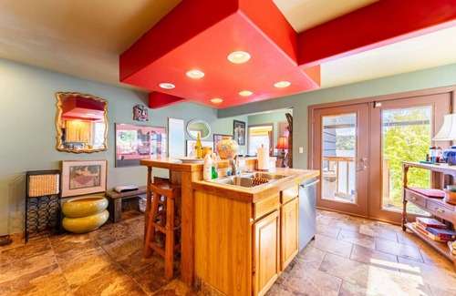 Bremerton House | Serene 2BR Waterfront Retreat in Garden Setting