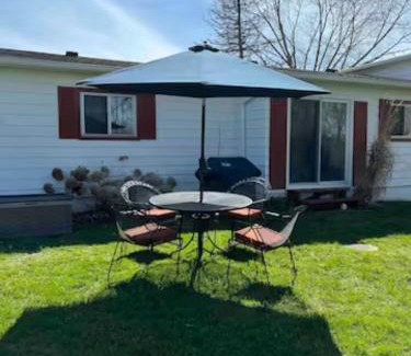 Helmer House | Serene 3-Bdrm Lakehouse