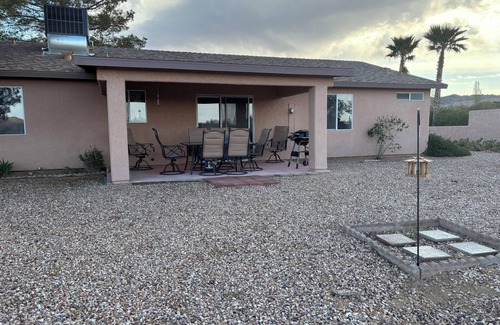 Valentine House | Serene 3-bedroom house in Valle Vista Golf Community on route 66