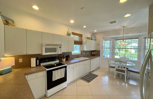 Bonita Springs House | Serene 3BD/2BA Home w/Lanai overlooking Coconut Trees: 9 Mi to Beach!