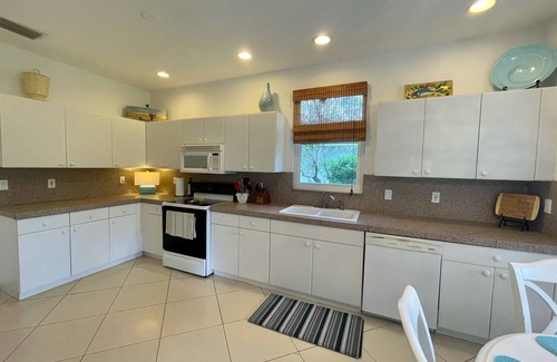 Bonita Springs House | Serene 3BD/2BA Home w/Lanai overlooking Coconut Trees: 9 Mi to Beach!