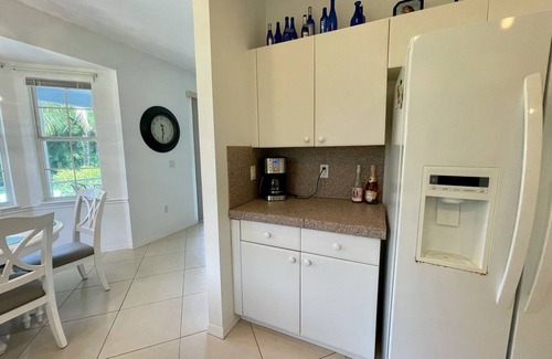 Bonita Springs House | Serene 3BD/2BA Home w/Lanai overlooking Coconut Trees: 9 Mi to Beach!