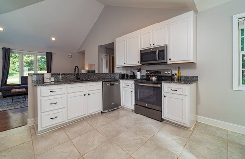 Greenville - Spartanburg House | Serene 3BR Near Downtown, Fenced Yard, Pets OK