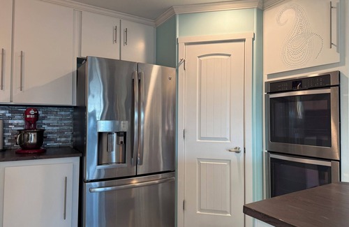 Tri-Cities House | Serene 3BR Retreat, includs Chef’s Kitchen Office Gym Quiet River Glimpse