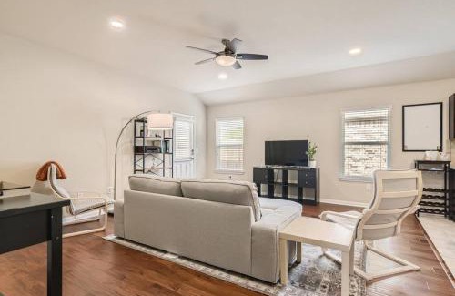 Austin House | Serene 3BR Retreat near East Austin