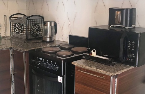 Limete House | Serene 5-Bedroom Apartment in Kinshasa's 10ème Rue Limete-Résidentiel