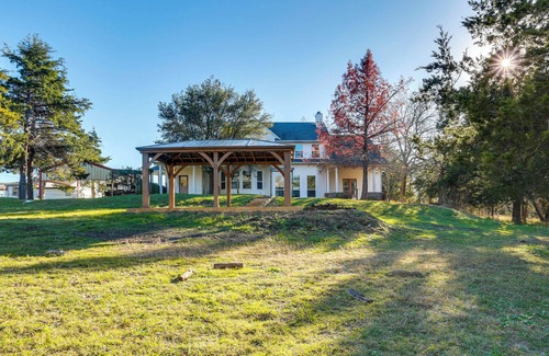 Westminster House | Serene 50-Acre Nature Retreat Near Melissa & Anna