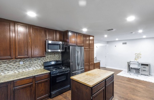 Santa Susana House | Serene and cozy 3bedroom/2bath home