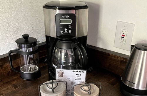 Clinton Apartment | Serene apartment, conveniently located in the country