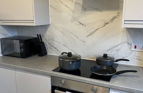 Dagenham Apartment | Serene apartment with WiFi in charming Dagenham