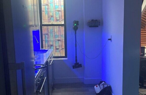 Borough Park Apartment | Serene apartment with WiFi in vibrant Brooklyn
