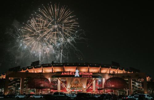 Lyon Street Apartment | Serene APT 10 Min from Disneyland With Pool & GYM