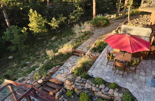 Southwest Colorado Springs House | Serene Backyard Views ★ Near CM Zoo ★ Hot Tub ★