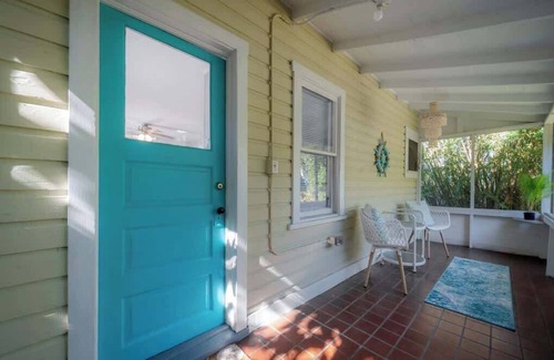 South Seminole Heights House | Serene Beachy Bungalow with Large Screened Porch!