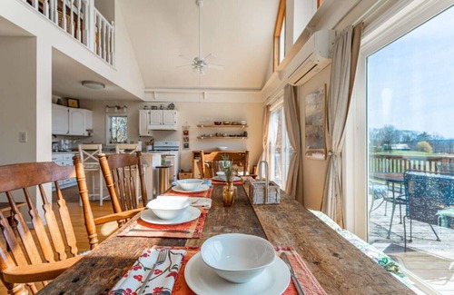 Kerhonkson Ski Chalet | Serene & Bright: Minnewaska Mtn Views ~ Deck ~BBQ