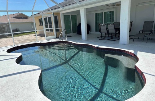Broadmoor House | Serene Canal-Side Retreat #19