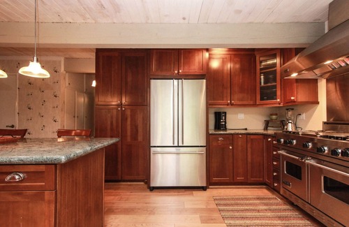 Moonridge Cabin | 🎄SERENE⛄️CHEF’S KITCHEN 🎱NEW GAME RM🏓 POOL ARCADE🏀 SECRET PLAYHOUSE ❄️