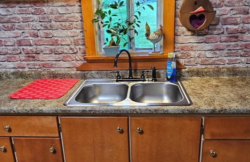 Woodbury Cottage | Serene & comforting - Dogwood Cottage Awaits "you n yours!"nWelcome!