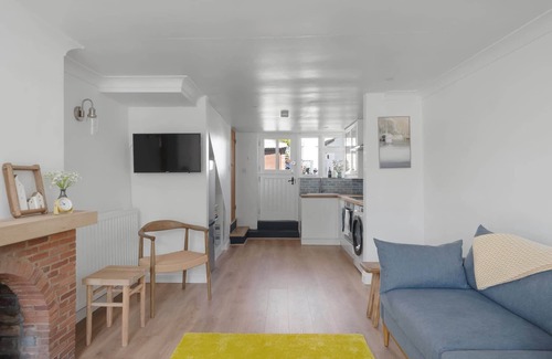 Topsham House | Serene Cottage Nr the Waterfront, Topsham