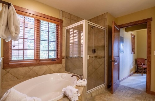 Tamarack Cottage | Serene Cottage | Ski-In/Ski-Out, Private Hot Tub