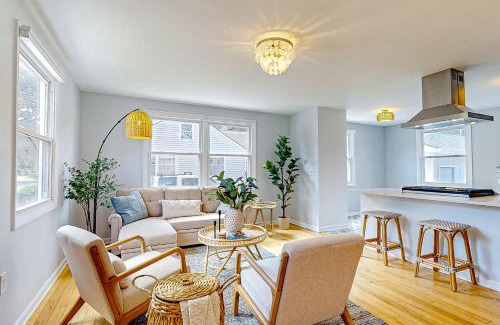 North Charleston House | Serene Cottage