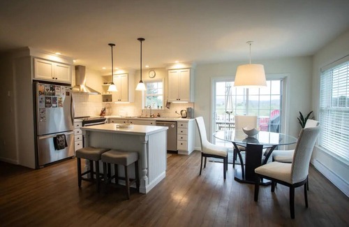 Caroline House | SERENE Country Retreat! 6 miles to Ithaca & Hiking