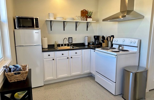 Custer Cabin | Serene country setting with views of the Black Hills.