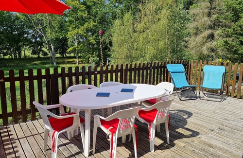Saint-Ay Cottage | Serene Countryside Getaway: 6 Guests, Near Loire Castles, Private Terrace, Garden