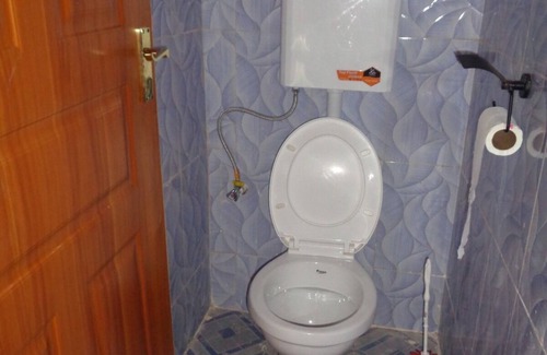 Wang'uru Bed & Breakfast | Serene, cozy 1-bedroom apartment in Mwea, Kenya