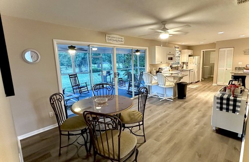 Vero Beach House | Serene, Cozy 3-2 home, King Ste, DOGS WELCOME. Back porch w swing. Quiet setting