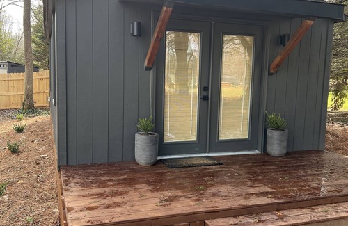 Kernersville House | Serene & Cozy Bungalow with 1 bedroom and WiFi, AC in peaceful Kernersville