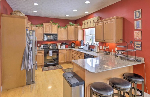 Centerville House | Serene Dayton Vacation Rental w/Large Yard!