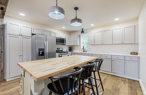 Cooper House | Serene dog friendly lakefront home enjoy swimming, kayaking and peacefulness