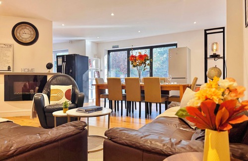 Barnhill Apartment | Serene En-suite 30min to Central London
