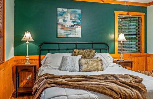 Pigeon Forge House | Serene Escape Minutes from Smoky Mountain Fun