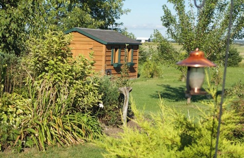 Bluewater Cottage | Serene Escape Private and Tranquil!