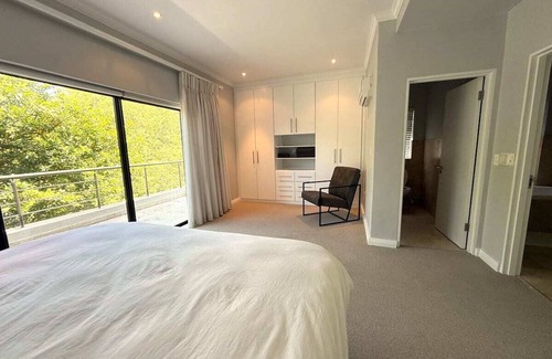 Simondium Cabin | Serene Family Golf Lodge on Nature Lake, in Pearl Valley Golf Estate and Spa